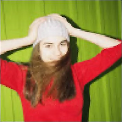 Qui est cette YouTubeuse ?