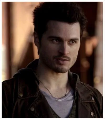 Quel est le prénom complet d'Enzo ?