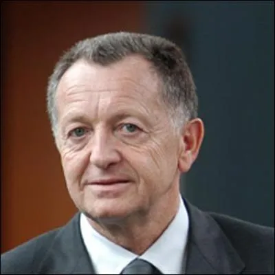 Au fait, depuis quelle anne Jean-Michel Aulas est-il prsident de l'Olympique Lyonnais ?