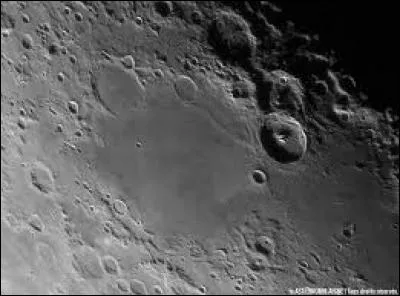 Comment la Lune est-elle "n&eacute;e" ?