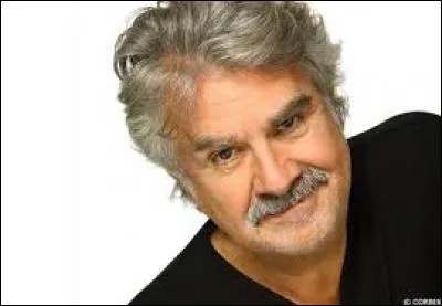 Roland Magdane y a passé 9 ans ! Dans quel pays a-t-il été élu meilleur comique étranger ?