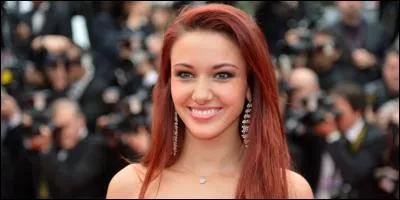 Quelle ancienne Miss France présente l'émission "Votre Alsace" sur Alsace 20 ?