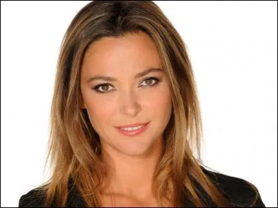 Comment s'appelle cette animatrice qui co-anime "50' inside" avec Nikos Aliagas, tous les samedis à partir de 18 heures 50, sur TF1 ?