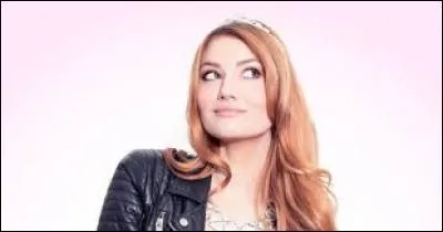 Qui est cette youtubeuse ?