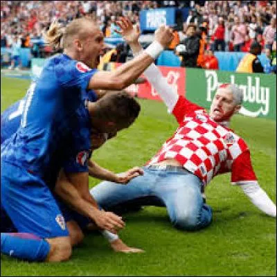 Le cinquième match fut remporté par la Turquie contre la Croatie, sous un score de 1-0.