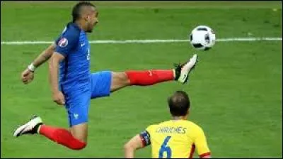 Qui l'a remporté avec un score de 2-1 ?