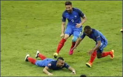 Lequel de ces joueurs n'a pas marqué lors de ce match d'ouverture ?