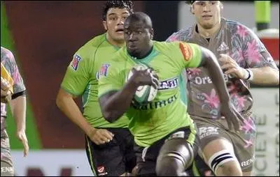 Quel est le nom de ce joueur (balle en main)  ?