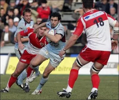 Quel est le nom de ce joueur (balle en main) ?