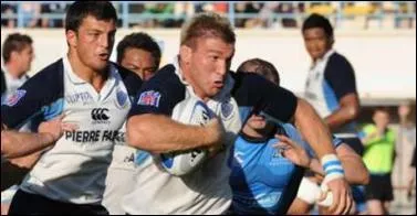 Quel est le nom de ce joueur (balle en main) ?