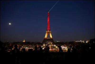 Où se produisit ce terrible drame perpétré par un esprit dévoyé, dérangé et manipulé ?