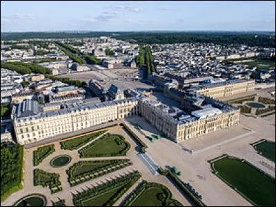 Lequel de ces architectes a bâti le château de Versailles ?