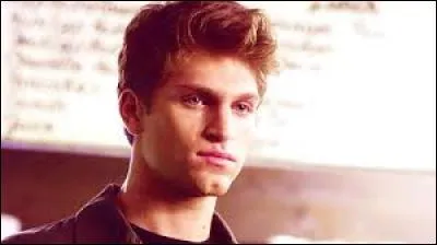 Qui est la petite amie de Toby Cavanaugh ?