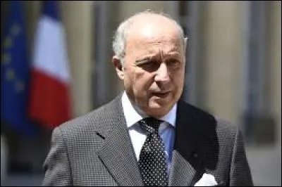 C'est un homme politique qui a eu plusieurs postes de ministre durant sa carrière, il est actuellement président du Conseil constitutionnel depuis février 2016, il s'agit de...