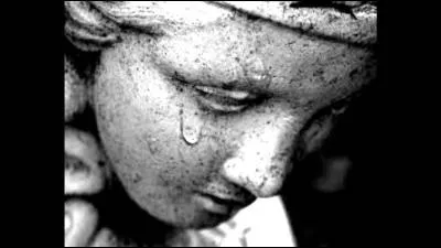 On dit que l'origine de l'expression vient de la prostituée qui aurait pleuré toutes les larmes de son corps quand Jésus fut crucifié. Aujourd'hui on dit, lorsque des pleurs sont excessifs, qu'on pleure comme...