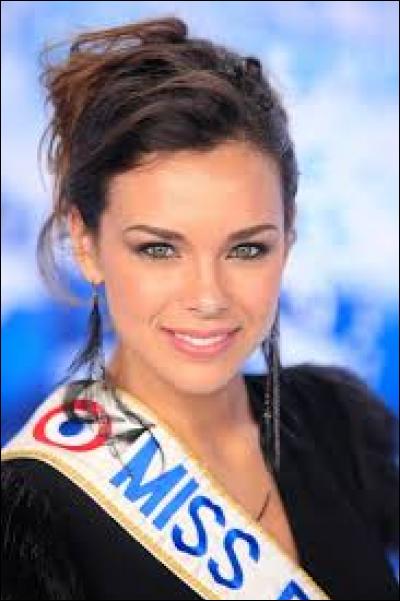 C'est une femme connue pour avoir été Miss France 2013 et également 1ère dauphine de Miss Monde 2013, il s'agit de...
