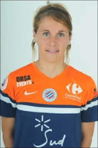 C'est une footballeuse professionnelle et elle fait partie de l'équipe féminine du club de Montpellier Hérault SC, il s'agit de...