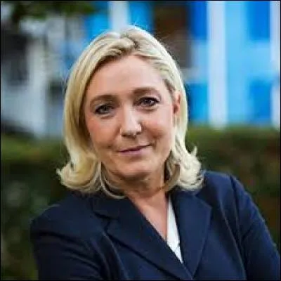 C'est une femme politique qui est depuis 2011 la présidente du Front National, il s'agit de...