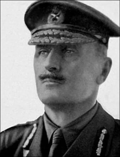 Quand débarquèrent les premières troupes britanniques sur le continent ?