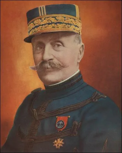 Qui commanda toutes les troupes alliées en devenant, le 26 mars 1918, commandant en chef du front de l'Ouest ?