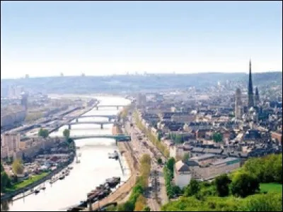 Rouen fait partie de quelle région ?