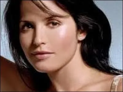 Laquelle des trois filles du groupe a été classée 26e plus belle femme du monde dans le classement 'FHM' de 1993 ?