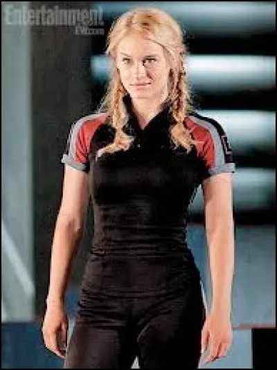 Qui a été tuée par des piqûres de guêpes tueuses ?