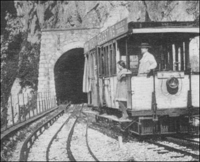 Combien de tunnels ont été percés pour les 9 km du chemin de fer du Salève ?