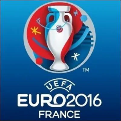 "This one's for you" est la chanson officielle de l'Euro 2016. Quel DJ très connu en est l'auteur?
