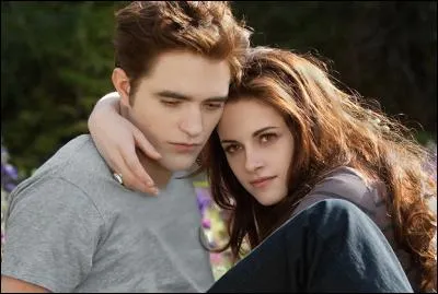 Dans la saga "Twilight", quel est le prénom de la jeune fille amoureuse d'Edward, incarnée par Kristen Stewart?