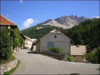Ancienne commune de l'arrondissement de Gap, La Cluse se situe dans le d&eacute;partement ...