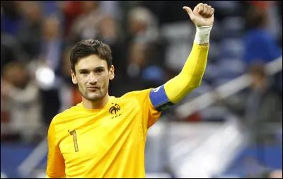 Dans quel club joue Hugo Lloris ?
