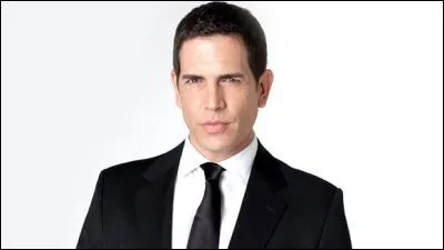 Comment s'appelle la fianc&eacute;e de Germ&aacute;n dans la saison 1 ?