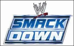 Qui est le GM de smackdown ?