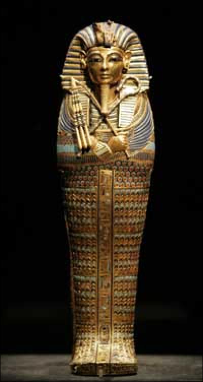 Quand les pharaons utilisaient-ils déjà le platine pour les sarcophages ?