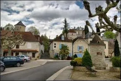 Nous terminons notre balade à Saint-Sozy. Commune du Lot, elle se trouve en région ...