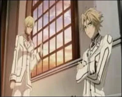 De quelle couleur sont les cheuveux de Takuma et Aido ?