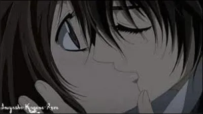 De qui Yuuki est-elle amoureuse depuis 10 ans ?