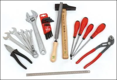 Avec quel outil se coupe-t-il cette partie du corps ?