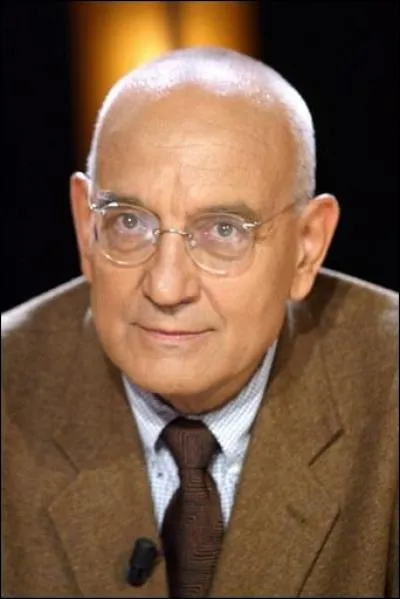 Quel est le nom de l'auteur qui écrit de nombreux ouvrages historiques dont "Les Fanatiques", "Jeanne d'Arc", "François 1er"... ?