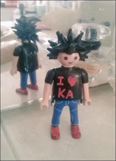 Quel est le métier de base de Kev Adams ?