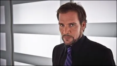 Pour quelle compagnie travaille Sansouci ?