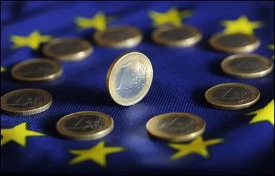 Cochez la date de l'euro, monnaie européenne.