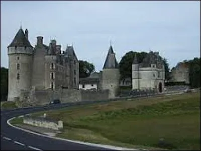 Nous partons &agrave; la d&eacute;couverte du ch&acirc;teau de Montpoupon, &agrave; C&eacute;r&eacute;-la-Ronde. Commune Tourangelle, elle se trouve en r&eacute;gion ...