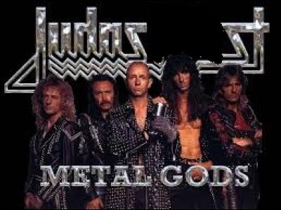 Ce mythique groupe de heavy metal britannique, fondé à la fin des années 60, mené par le magistral vocaliste Rob Halford, se nomme Judas ... .