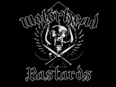 En évoquant le groupe Motörhead, on pense immanquablement à Lemmy Kilmister, chanteur/bassiste et fondateur de ce groupe ultra mythique. Sur laquelle de ces photos voit-on ce bon vieux Lemmy ?