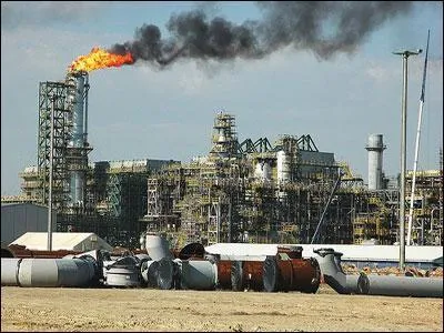 Quel pays n'est pas un grand producteur de produits pétroliers ?