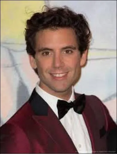 Où se trouve sa maison de disques ?