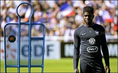 Quel est le nom de ce défenseur ?