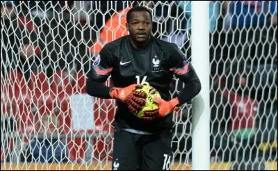 Comment s'appelle ce gardien de but ?